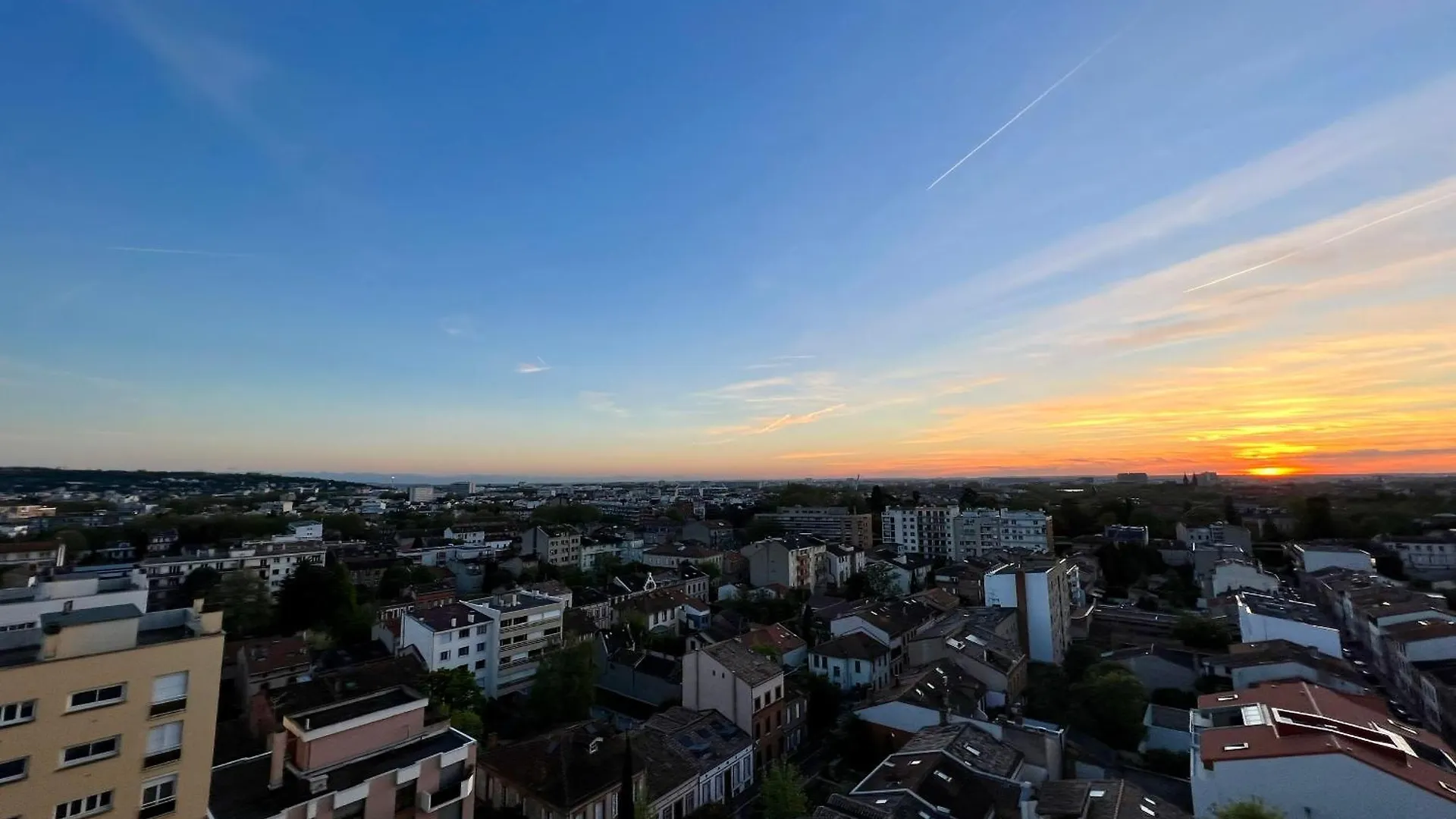 Διαμέρισμα Sunset Duplex - Grand-Rond, Jardin Des Plantes, Centre-Ville, 2 Bdrs 60M2, Ac, Free Public Car Park 200M Away, Netflix - T3 60M2 Avec Clim, Parking Public Gratuit A 200M Τουλούζη