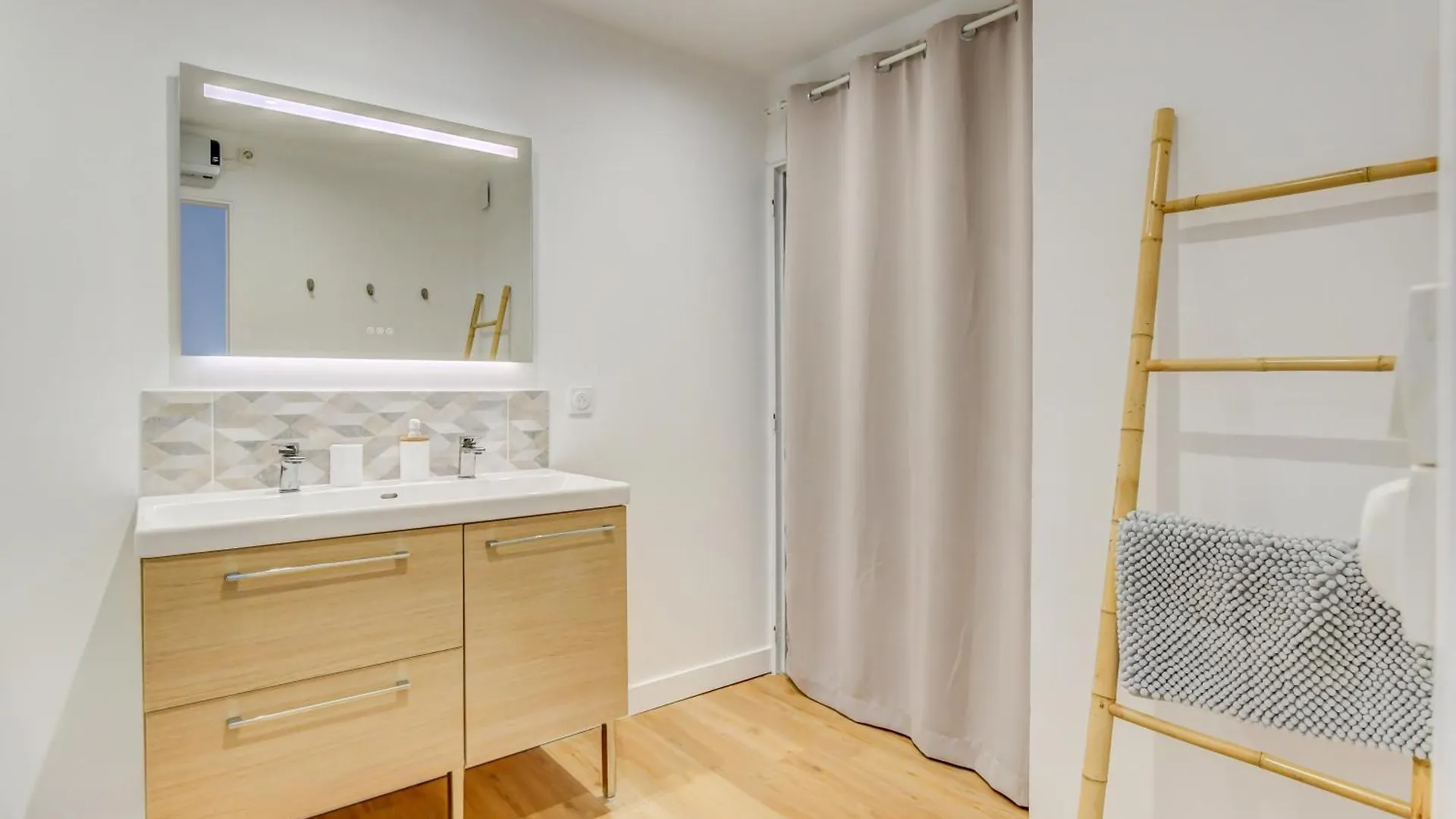 Sunset Duplex - Grand-Rond, Jardin Des Plantes, Centre-Ville, 2 Bdrs 60M2, Ac, Free Public Car Park 200M Away, Netflix - T3 60M2 Avec Clim, Parking Public Gratuit A 200M Τουλούζη Γαλλία