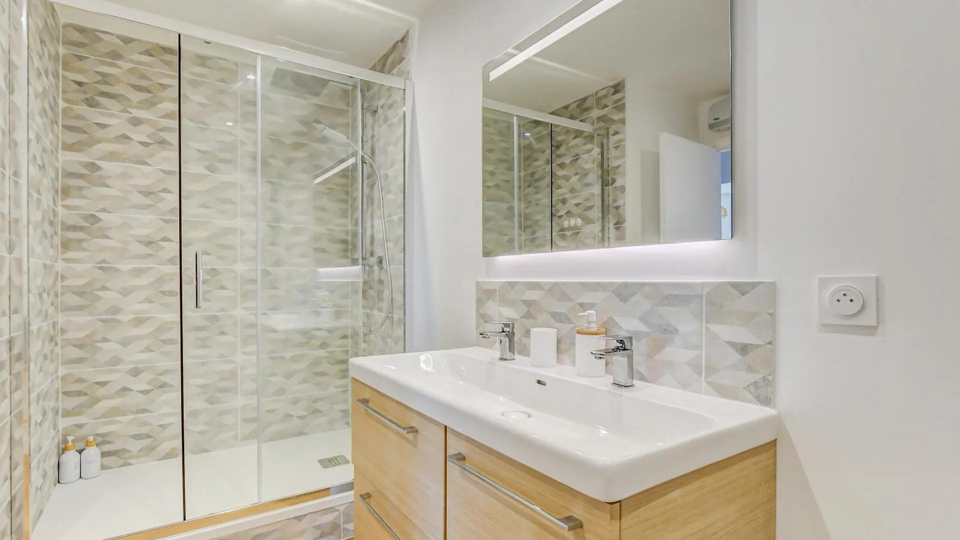 Διαμέρισμα Sunset Duplex - Grand-Rond, Jardin Des Plantes, Centre-Ville, 2 Bdrs 60M2, Ac, Free Public Car Park 200M Away, Netflix - T3 60M2 Avec Clim, Parking Public Gratuit A 200M Τουλούζη Γαλλία