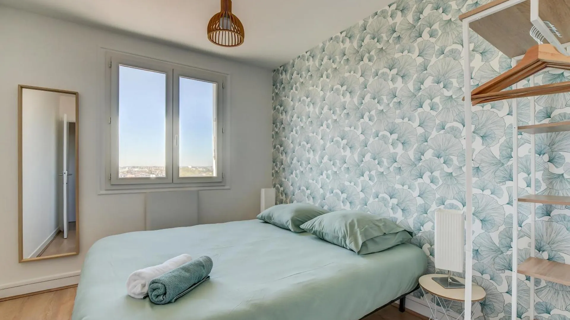 Sunset Duplex - Grand-Rond, Jardin Des Plantes, Centre-Ville, 2 Bdrs 60M2, Ac, Free Public Car Park 200M Away, Netflix - T3 60M2 Avec Clim, Parking Public Gratuit A 200M Τουλούζη 0*,  Γαλλία